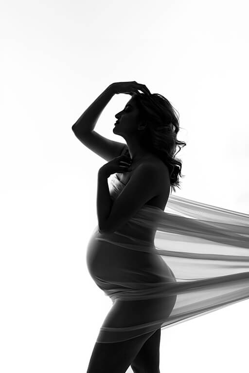 Unique black and white maternity shoot