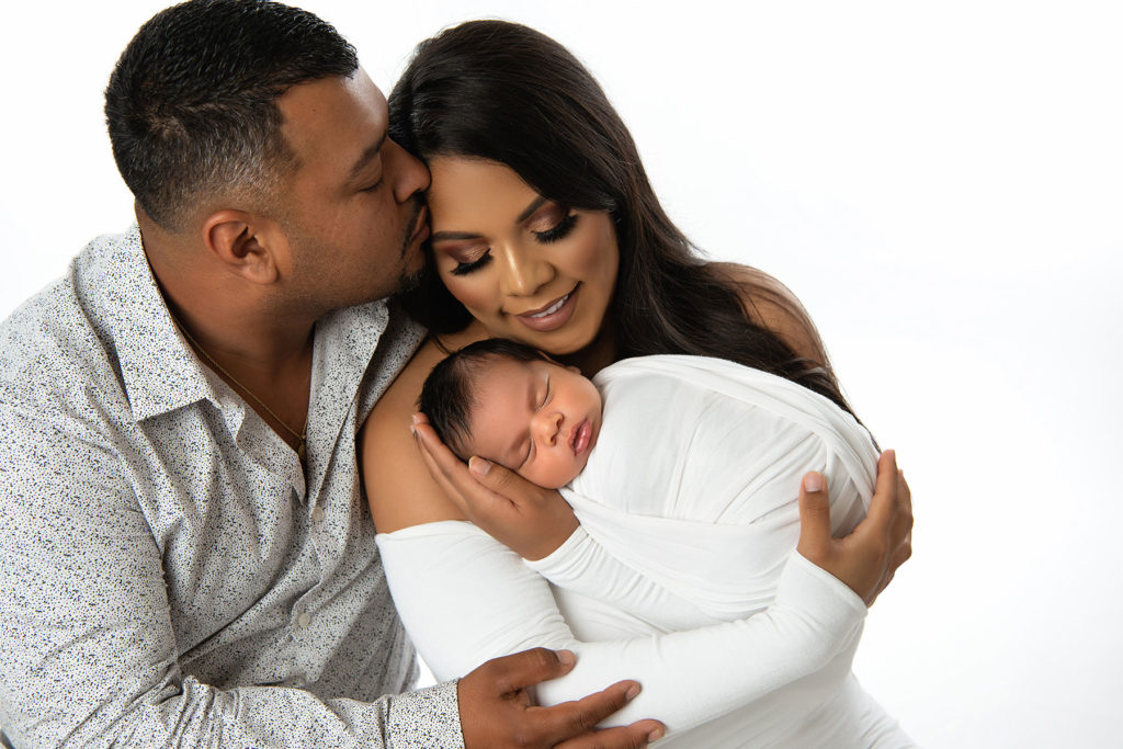 newborn photography with parents Dallas newborn photographer