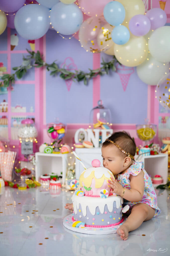 Baby photographer in Dallas cake smash first birthday