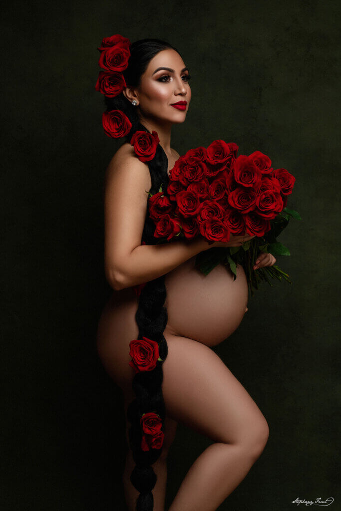dallas maternity photographer Stephany Ficut Photography new style in maternity photoshoot